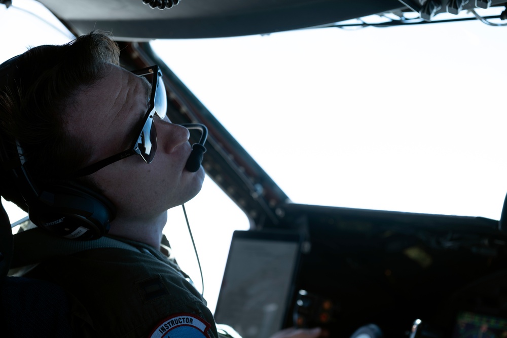 Team Travis trains with 92nd Air Refueling Wing