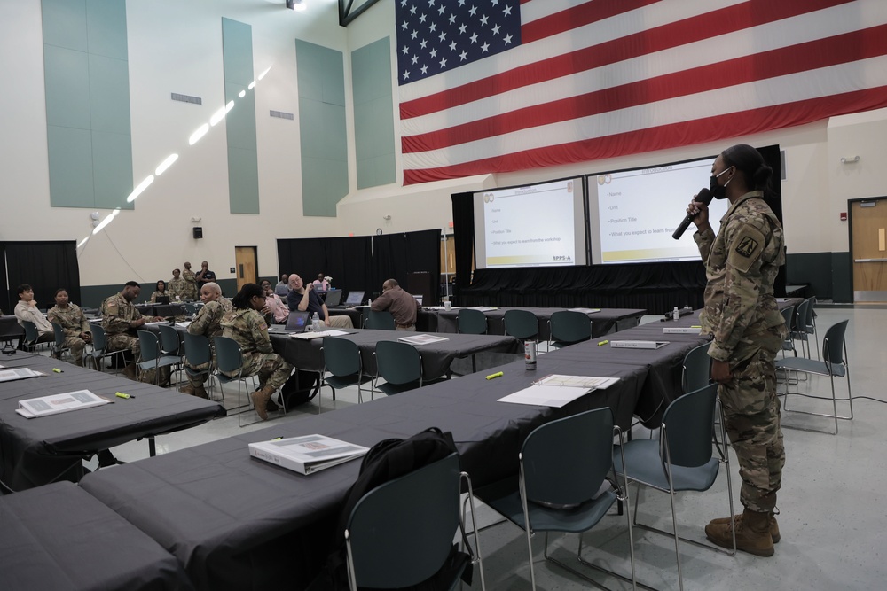 U.S. Army Soldiers attend IPPS-A training