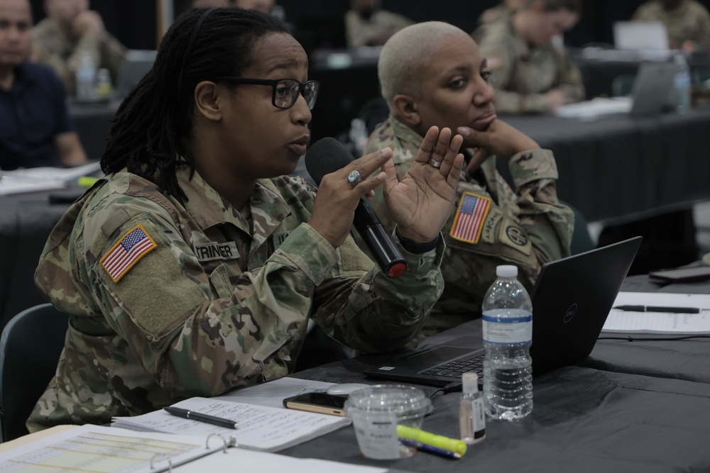 U.S. Army Soldiers attend IPPS-A training