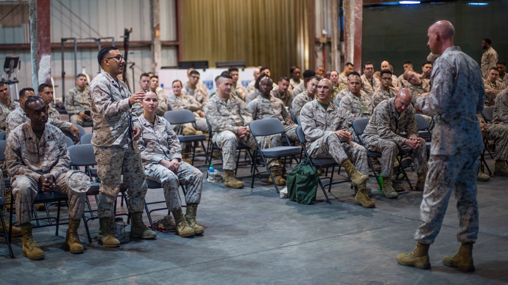 MARCENT SgtMaj holds Townhall for TF 51/5