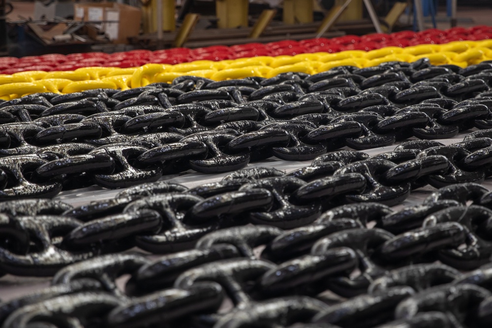 Center of Excellence: NNSY’s Forgers, Painters, and Riggers Complete Inspections and Overhauls of Navy Anchor Chains