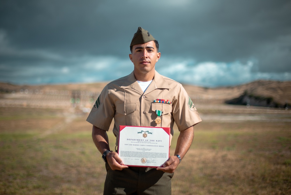 Marine awarded for saving shooting victim