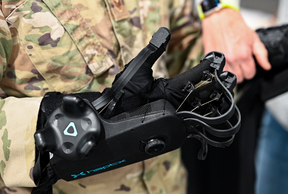 HaptX demonstrates new VR unit with 821st CRSS