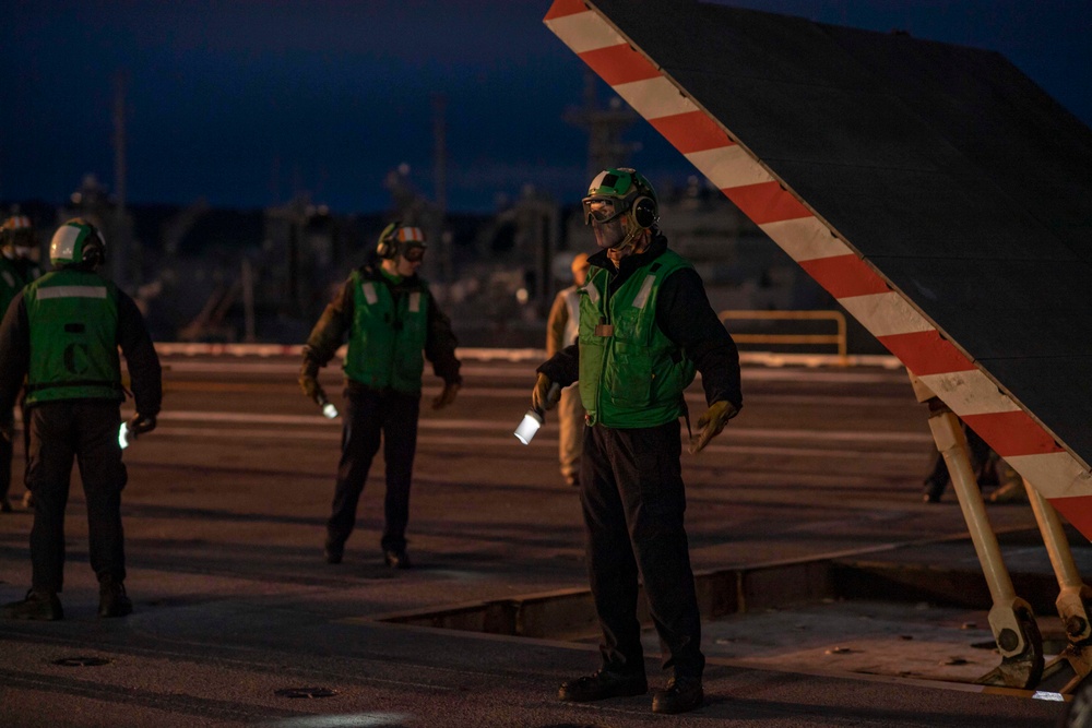 Sailors Participate in Flight Deck Drills