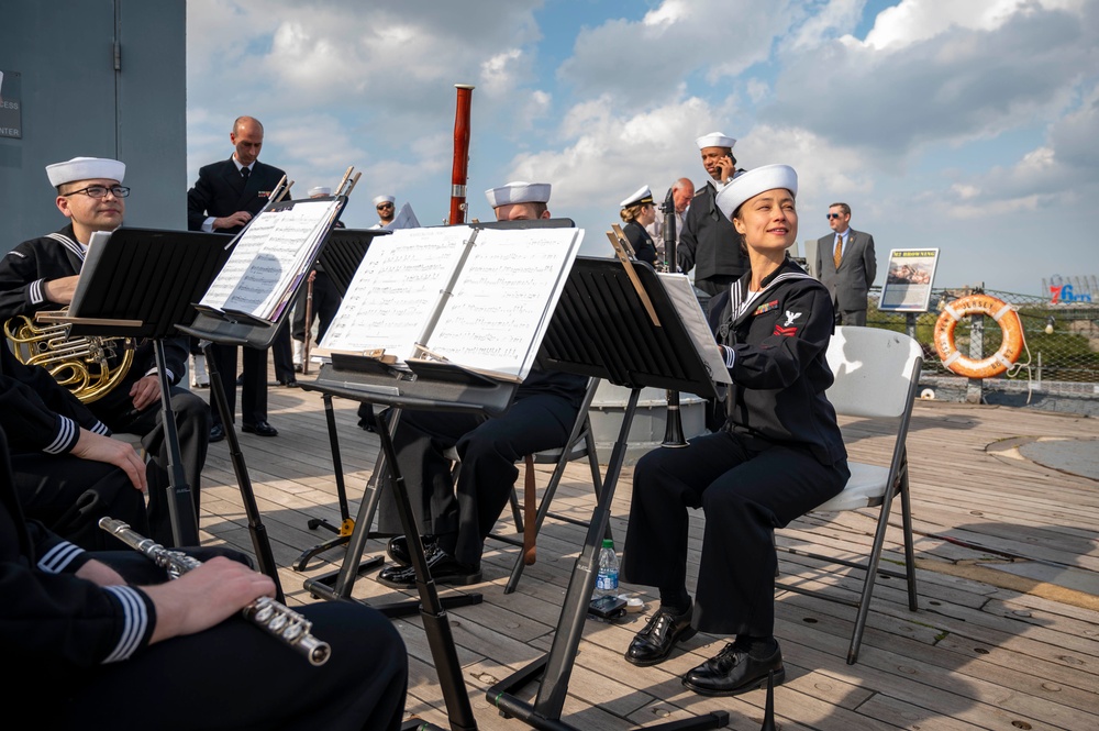 Oath of Enlistment aboard the Battleship New Jersey