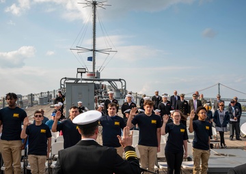 Oath of Enlistment aboard the Battleship New Jersey