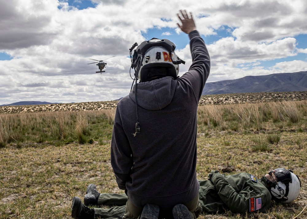 HSC-5 Conducts Combat Search and Rescue Practice Exercises