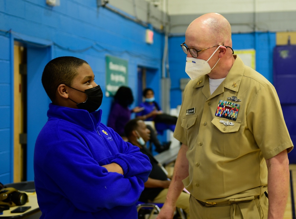 Navy helps at Boys and Girls Club