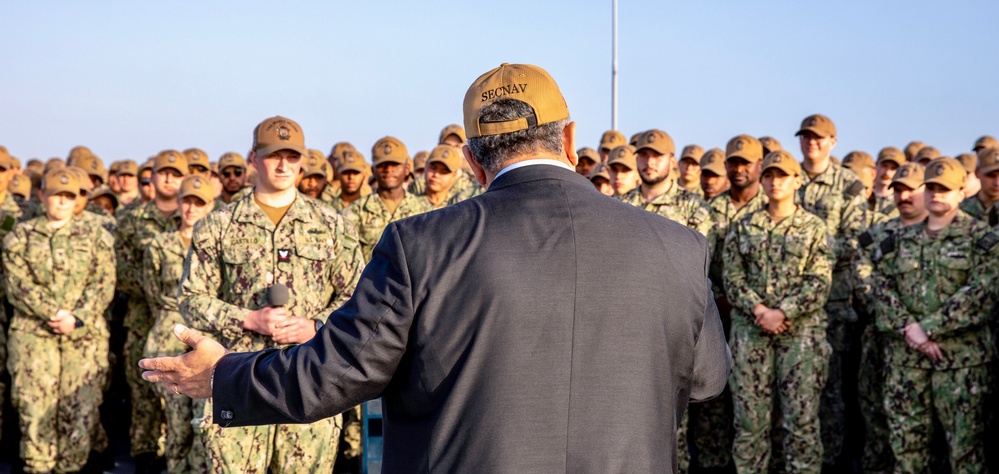 SECNAV Visits USS Makin Island