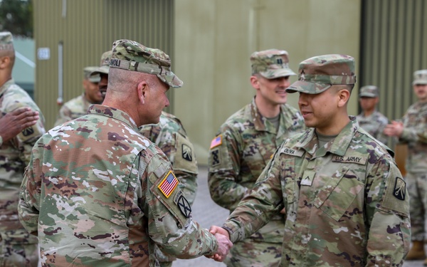 Gen. Christopher Cavoli visits soldiers in Kaiserslautern