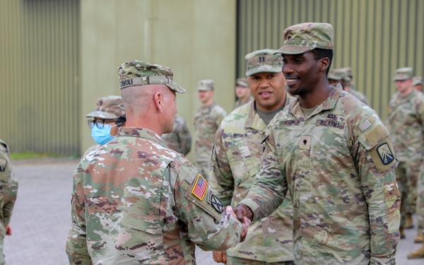 Gen. Christopher Cavoli visits Soldiers in Kaiserslautern