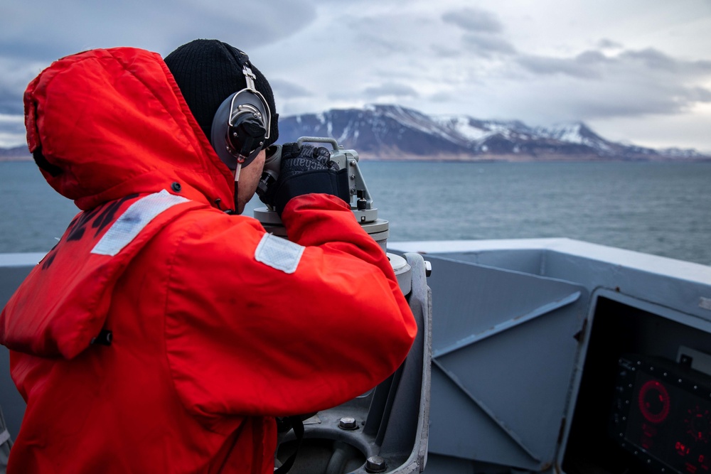 USS Arlington visits Iceland
