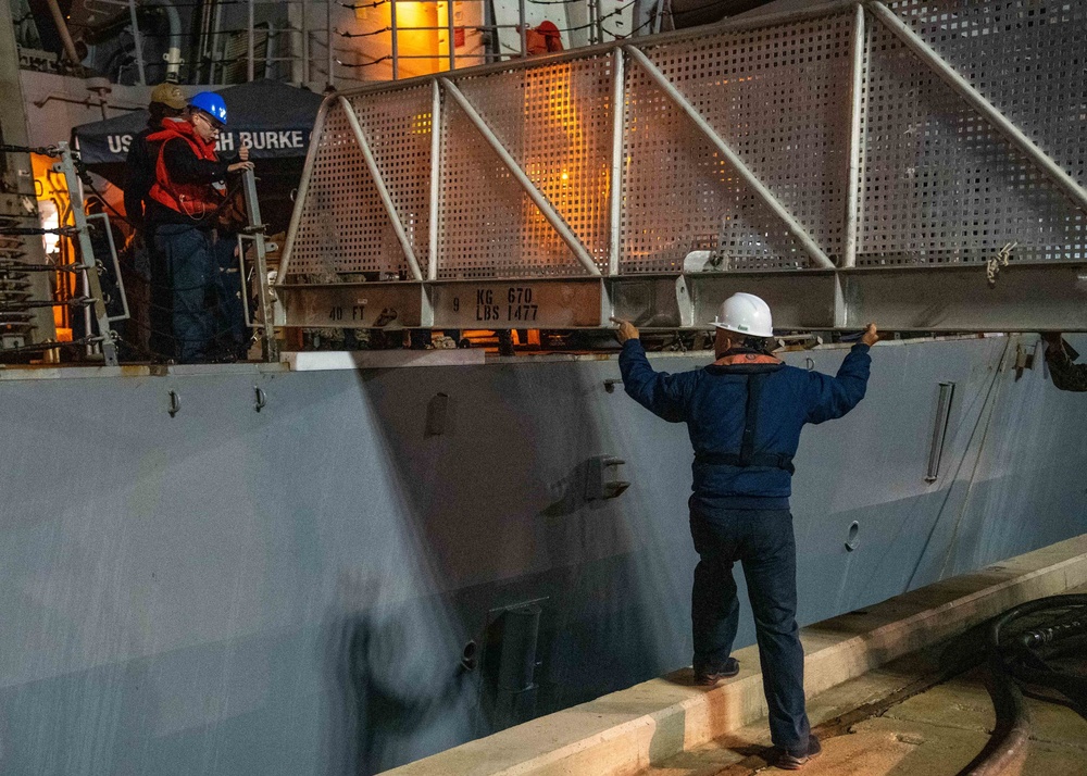 DVIDS - Images - USS Arleigh Burke Arrives at NAVSTA Rota [Image 5 of 5]