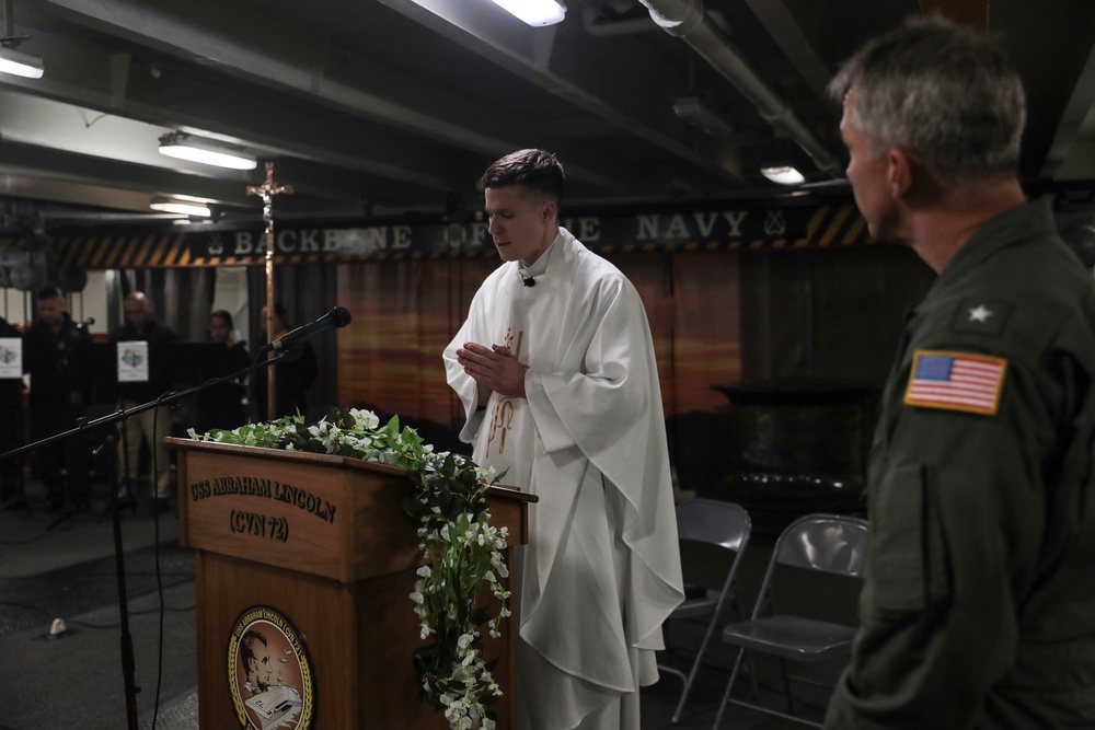 Abraham Lincoln Catholic Easter service