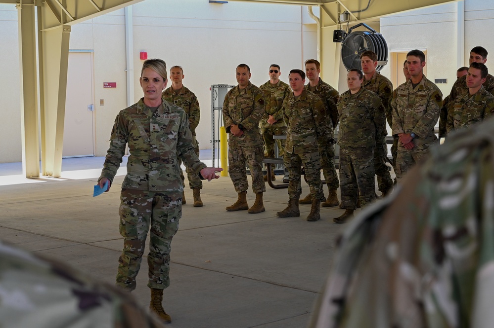 2nd Air Force Command congratulates Pararescue Jumpers graduation and tours Kirtland AFB