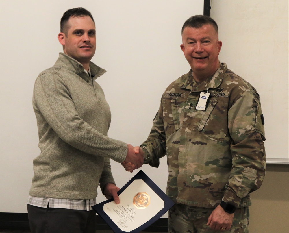 DVIDS - Images - 15 Years of Service award [Image 2 of 4]