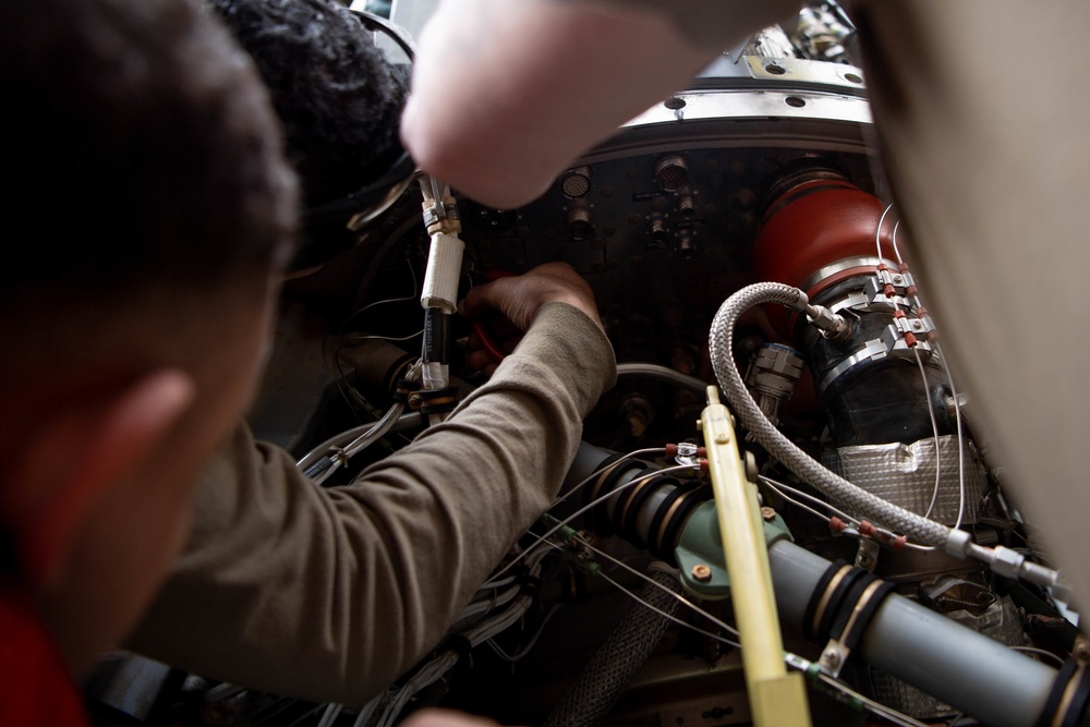 Airman replace engine during Stolen Cerberus IX