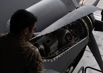 Airman replace engine during Stolen Cerberus IX