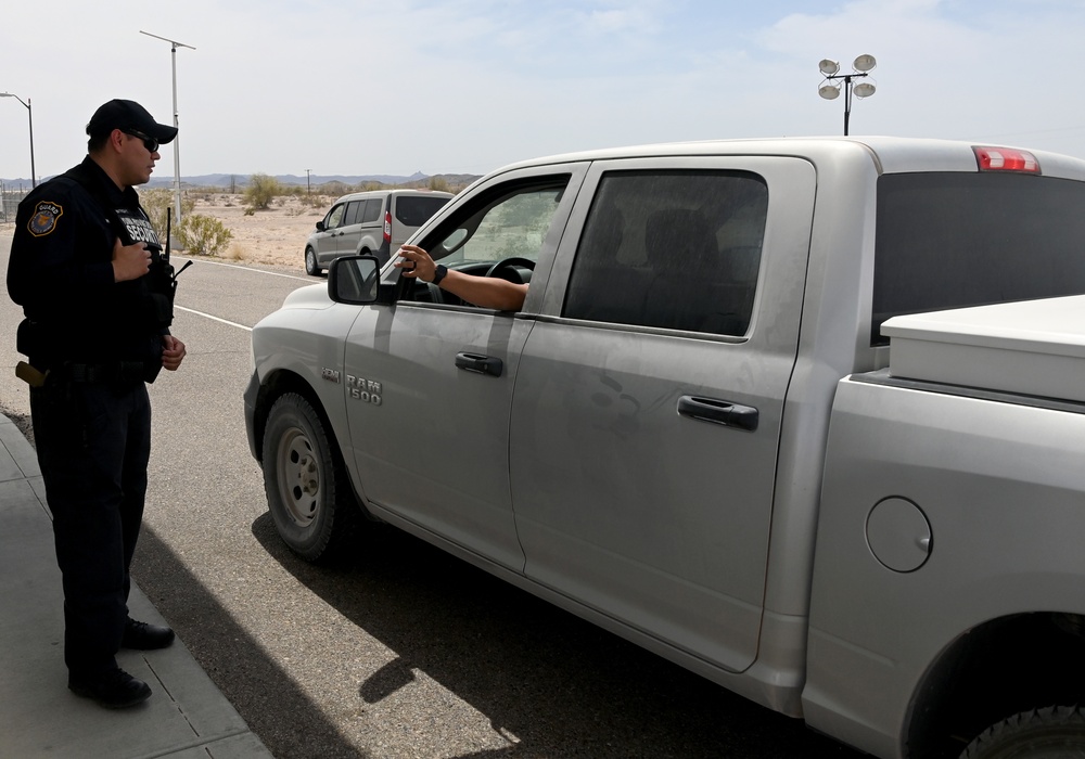 Off-duty YPG gate guard helps local deputies apprehend suspect