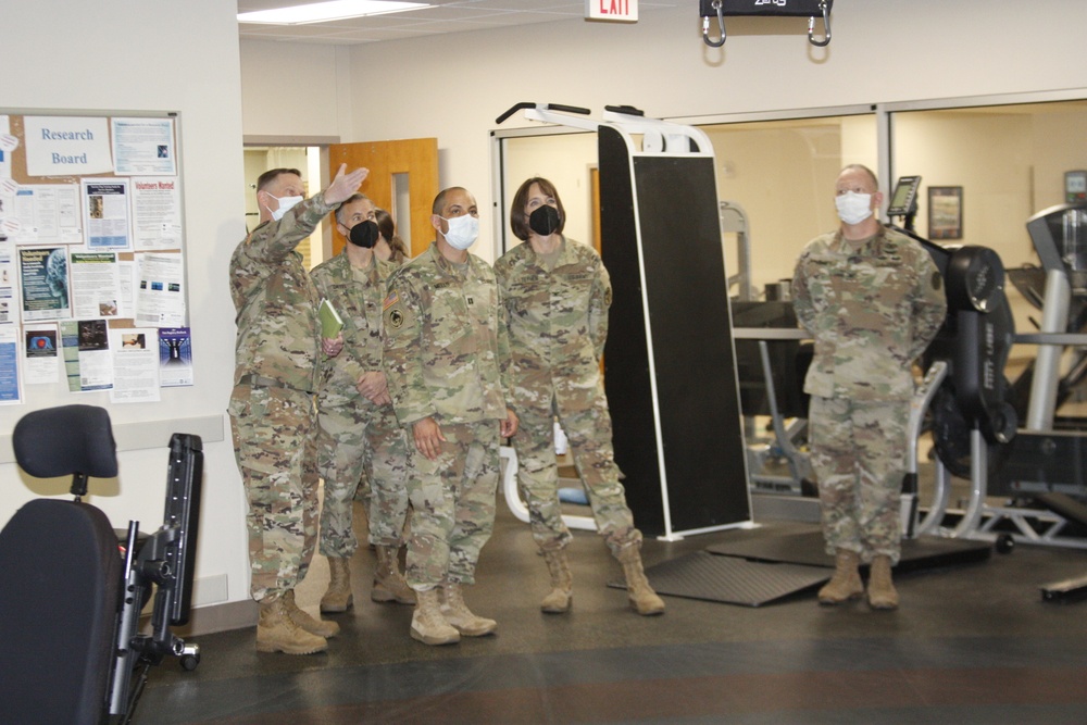 20th chief of U.S. Army Medical Specialist Corps visits WRNMMC