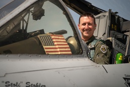 122nd Fighter Wing commander takes final flight