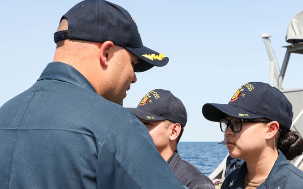 USS Ross Sailors receive Navy and Marine Corps Achievement Medals