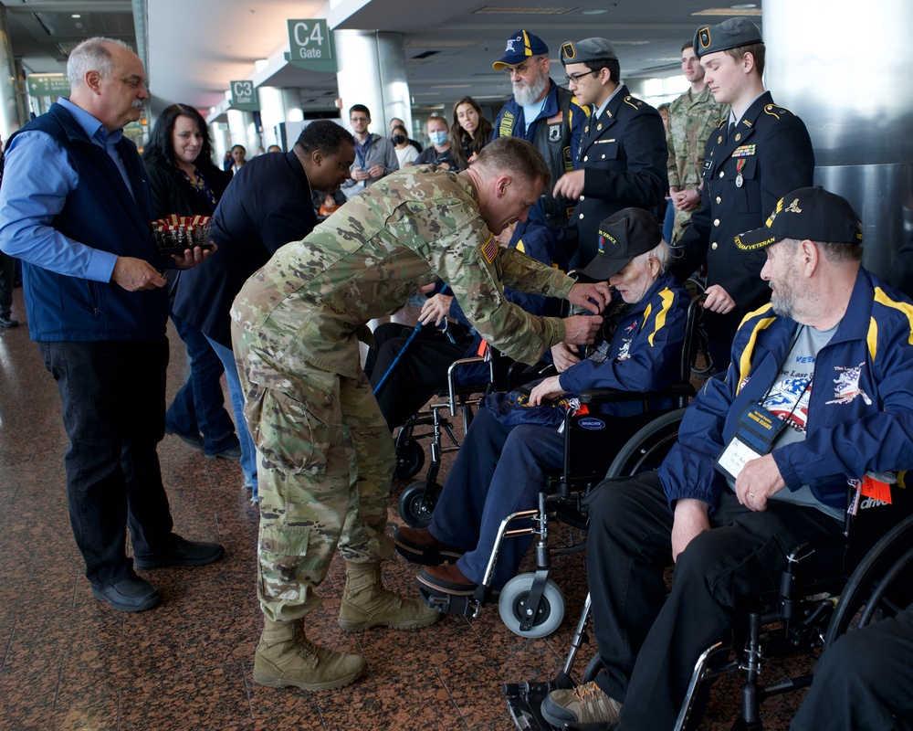 Honor Flight returns from Washington D.C.