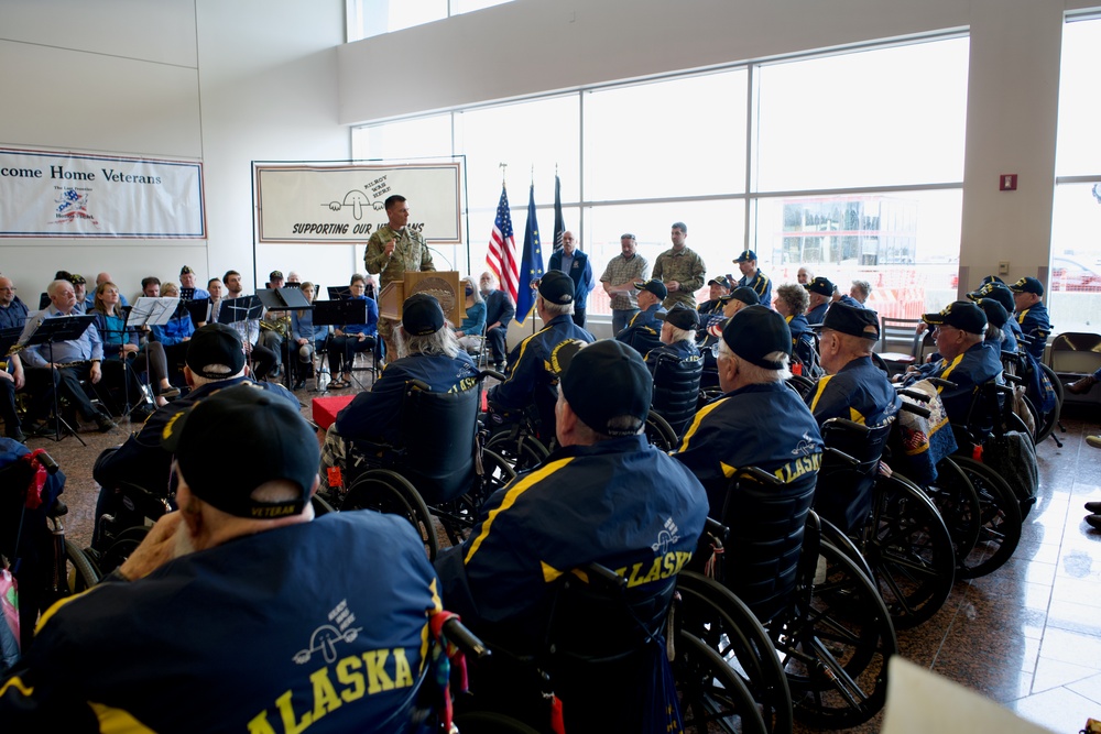 Honor Flight returns from Washington D.C.