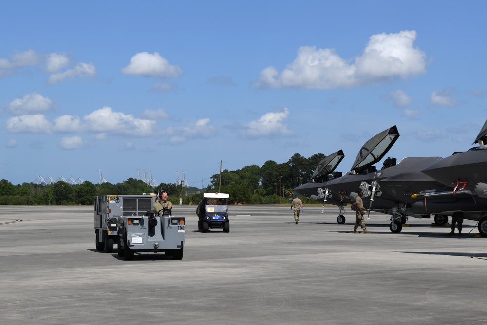 DVIDS - Images - 419FW arrives at Air Dominance Center for Sentry ...