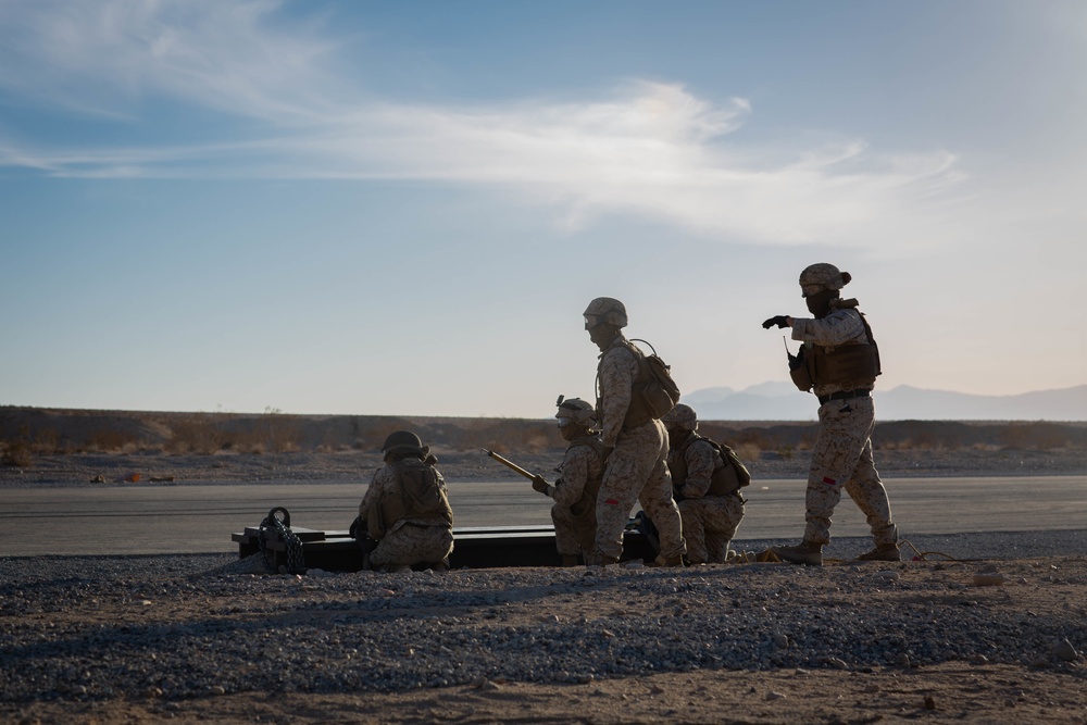 U.S. Marines with 1st LSB, CLR 45 conduct HST training