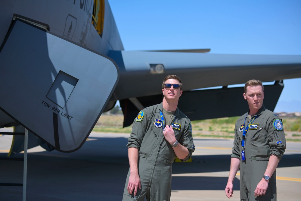 Tankers arrive in preparation for Holloman Legacy of Liberty Airshow