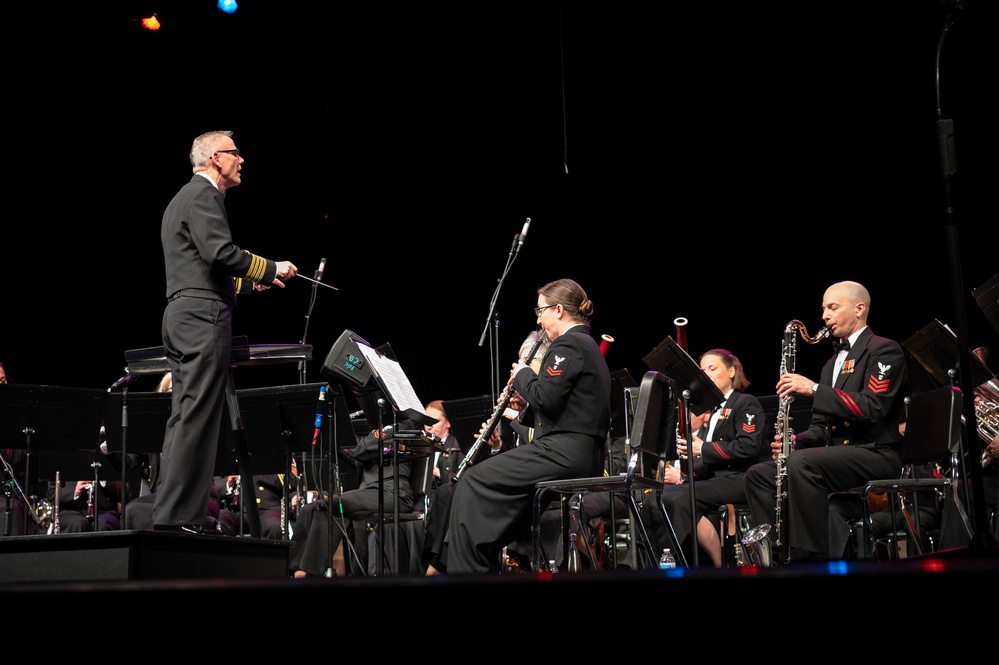 Navy Band visits Ashtabula, Ohio