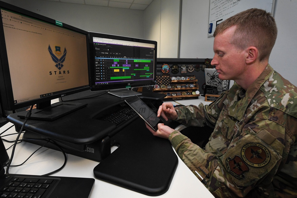 Airlifter runs toward greatness