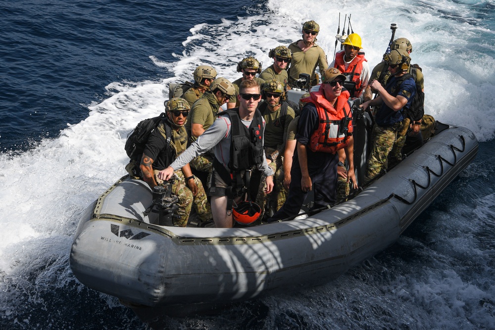 USS Momsen Small Boat Operations