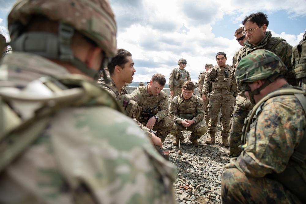 1st Engineer Battalion Conducts Demolition Range With Bulgarian Soldiers