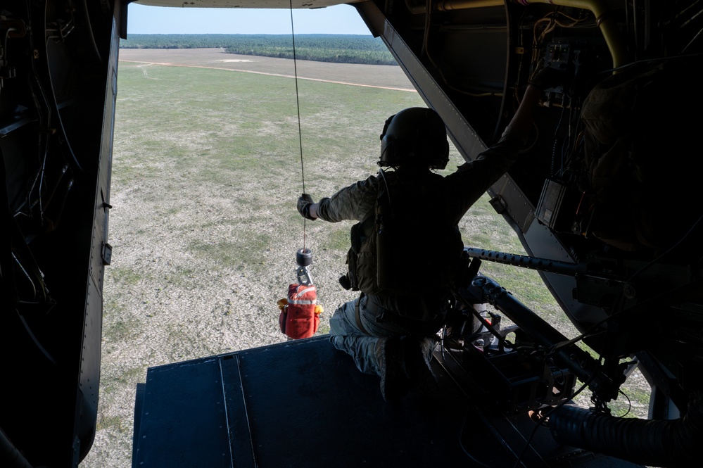 8th Special Operations Squadron trains