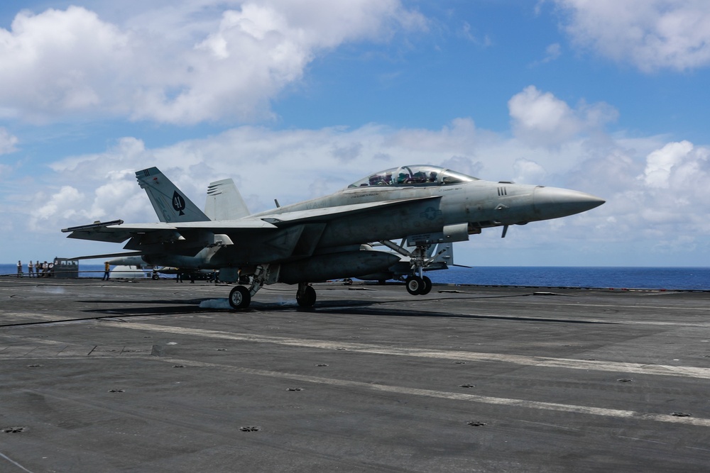 Abraham Lincoln conducts flight operations