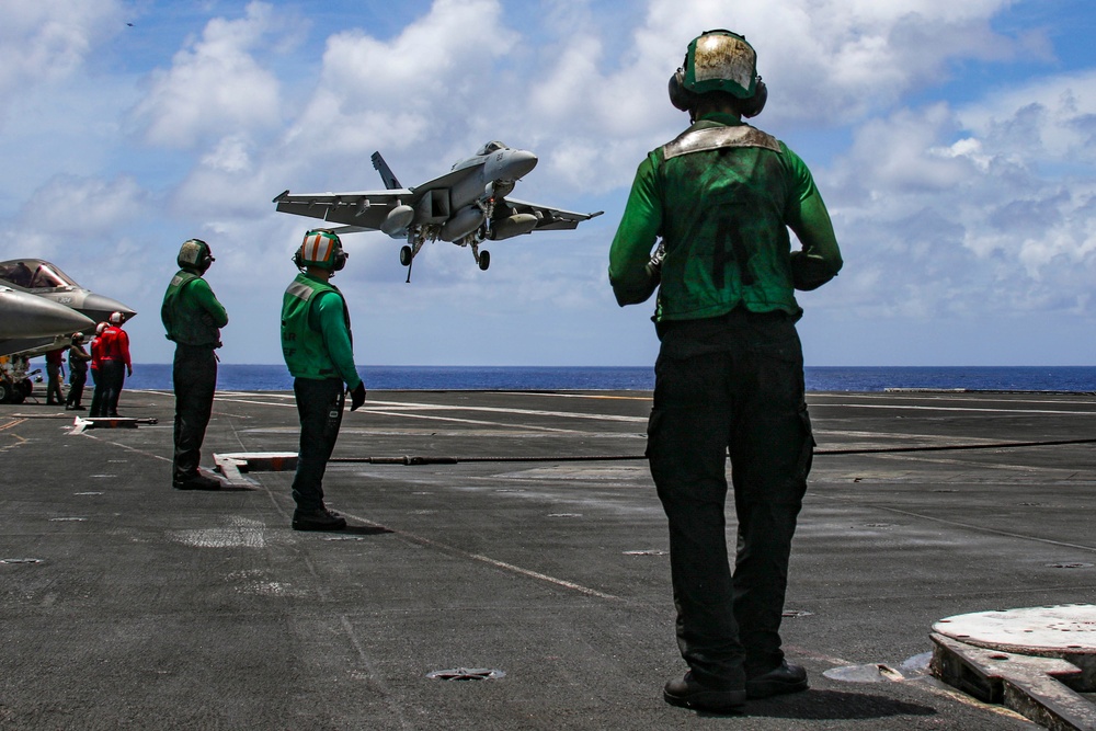 Abraham Lincoln conducts flight operations