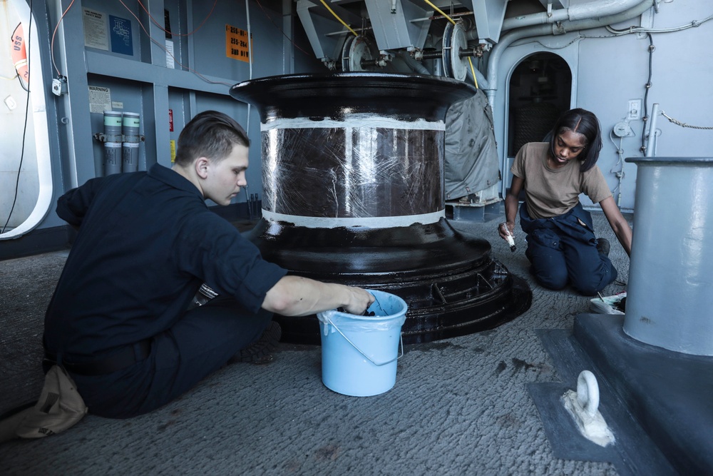 Abraham Lincoln Sailors conduct maintenance