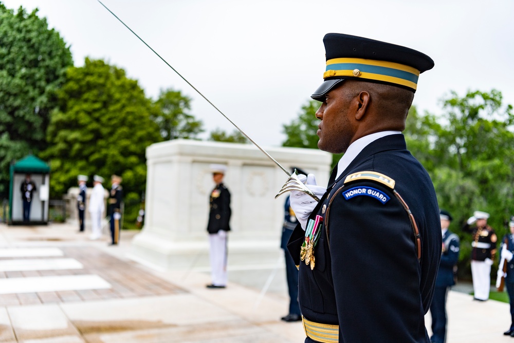 Japanese Defense Minister Nobuo Kishi Participates in an Armed Forces Wreath-Laying Ceremony at the Tomb of the Unknown Soldier