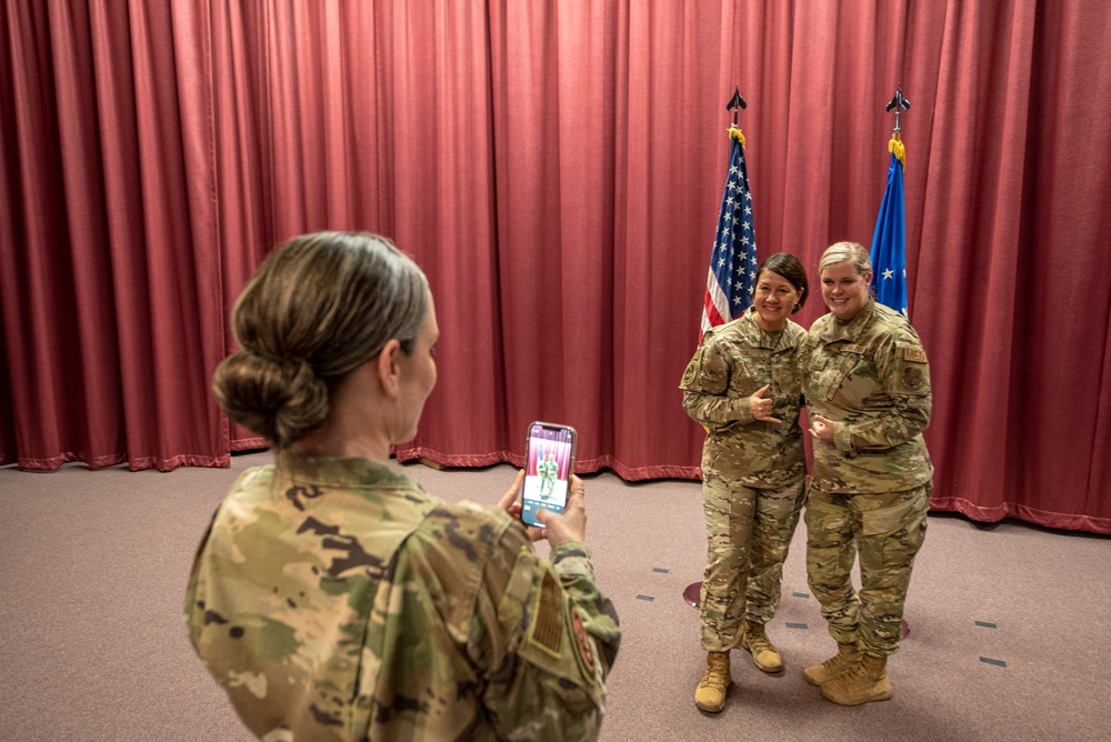 CMSAF visits Team Robins