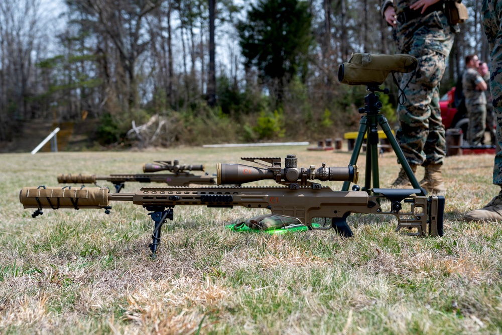 MARINE CORPS SNIPERS TEST NEW RIFLE