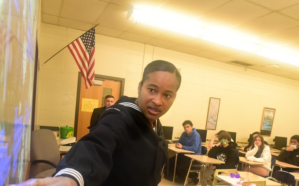 Navy shares lifestyle details with Steinert students