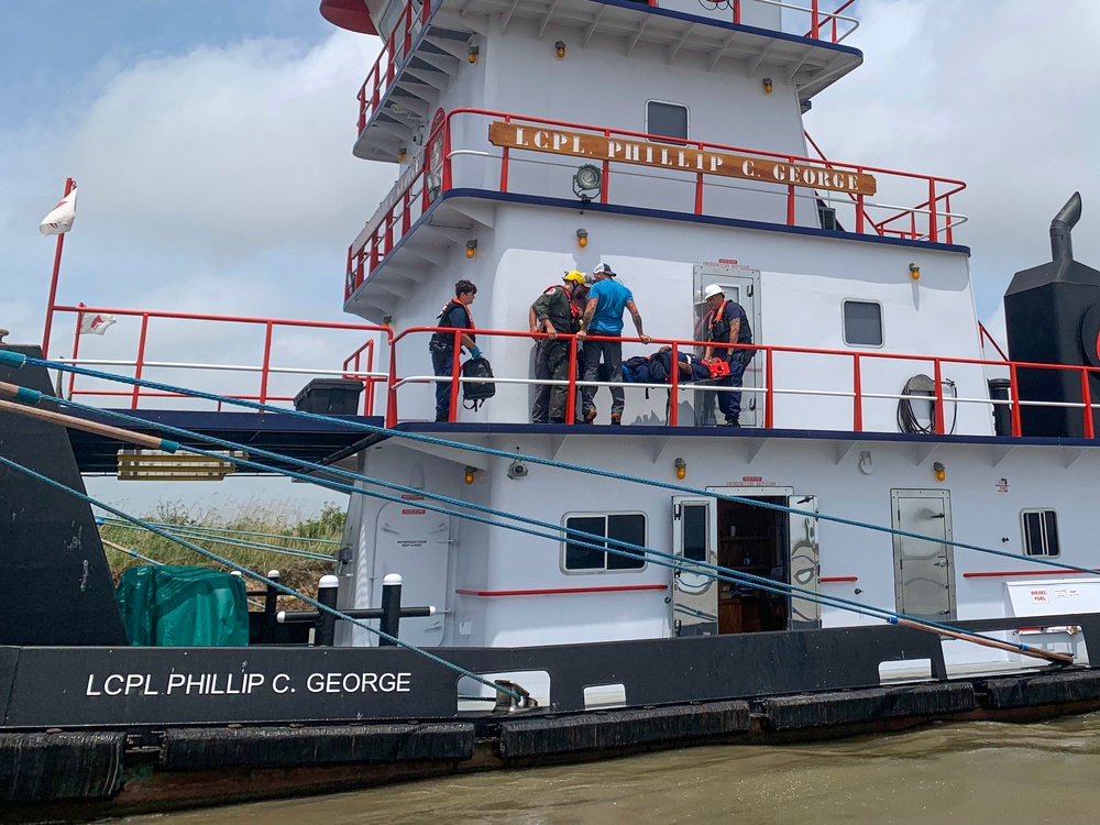 Coast Guard medevacs crew member from tugboat near Chocolate Bayou, Texas