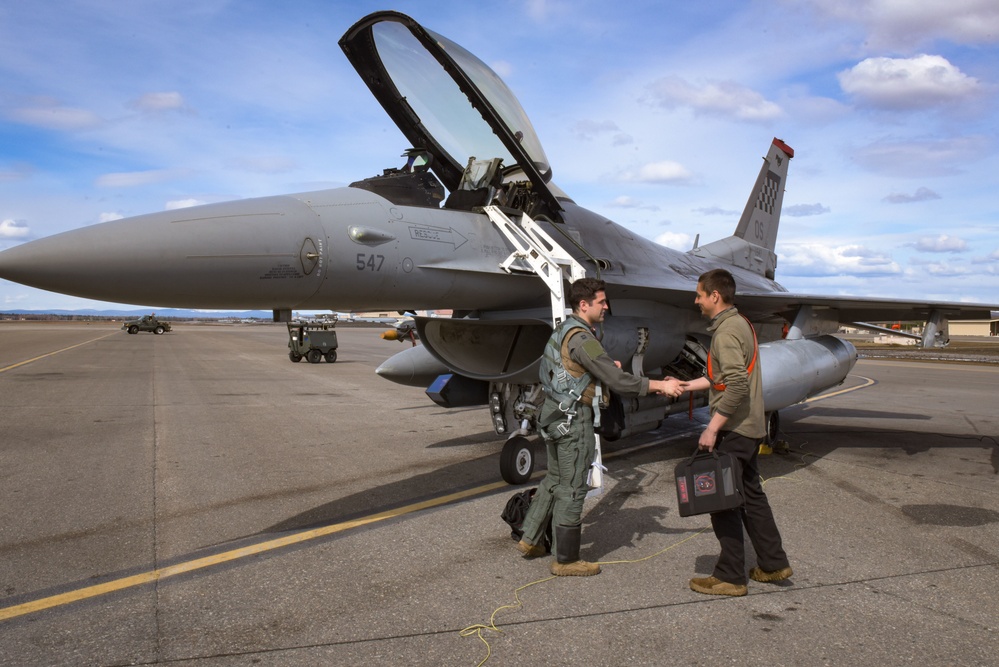 36th FS takes to Alaskan skies