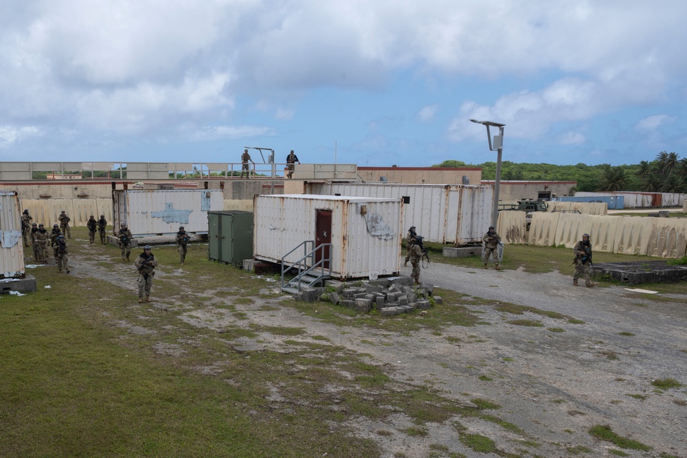 736 SFS conducts combat course