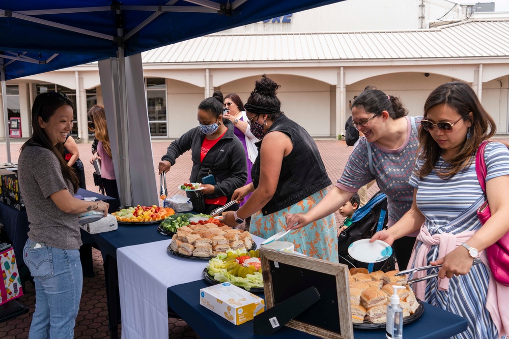 Yokosuka USO and FFSC host military spouse appreciation day event at CFAY