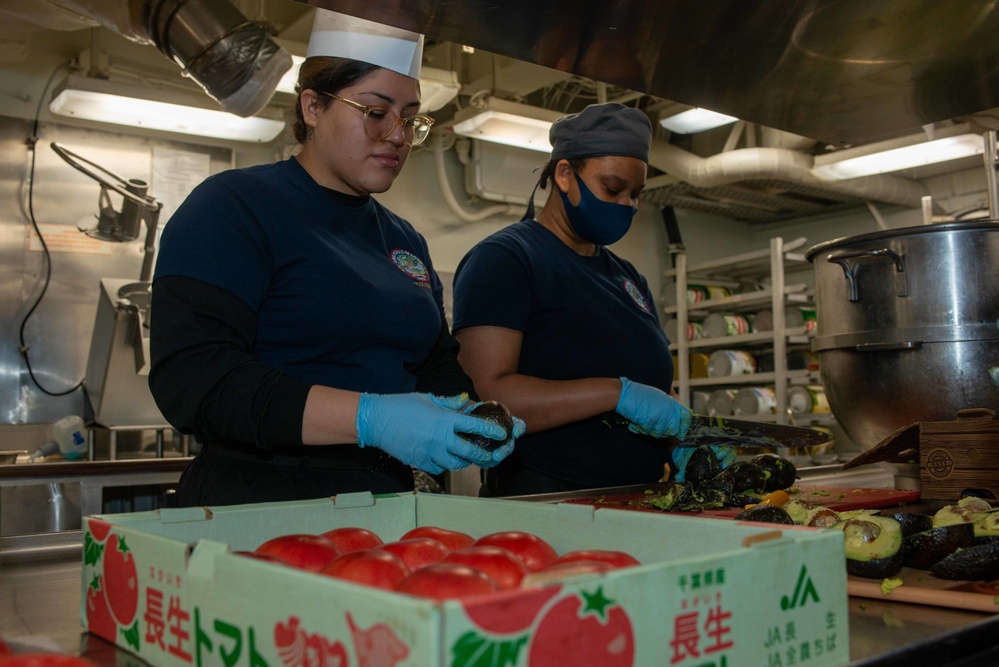 USS Ronald Reagan (CVN 76) Aft galley