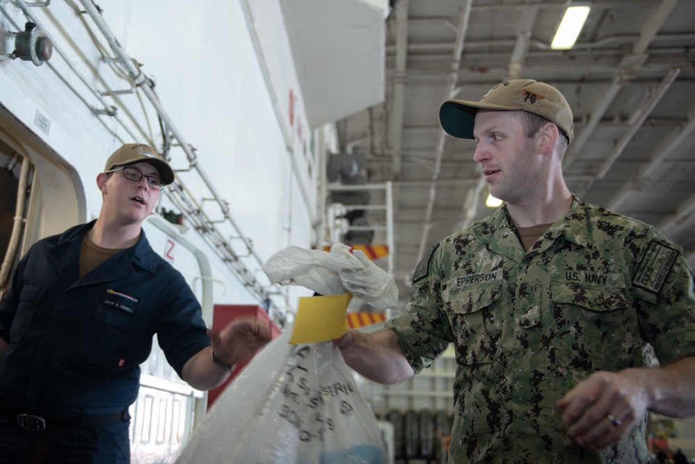 USS Ronald Reagan (CVN 76) Mail On-load