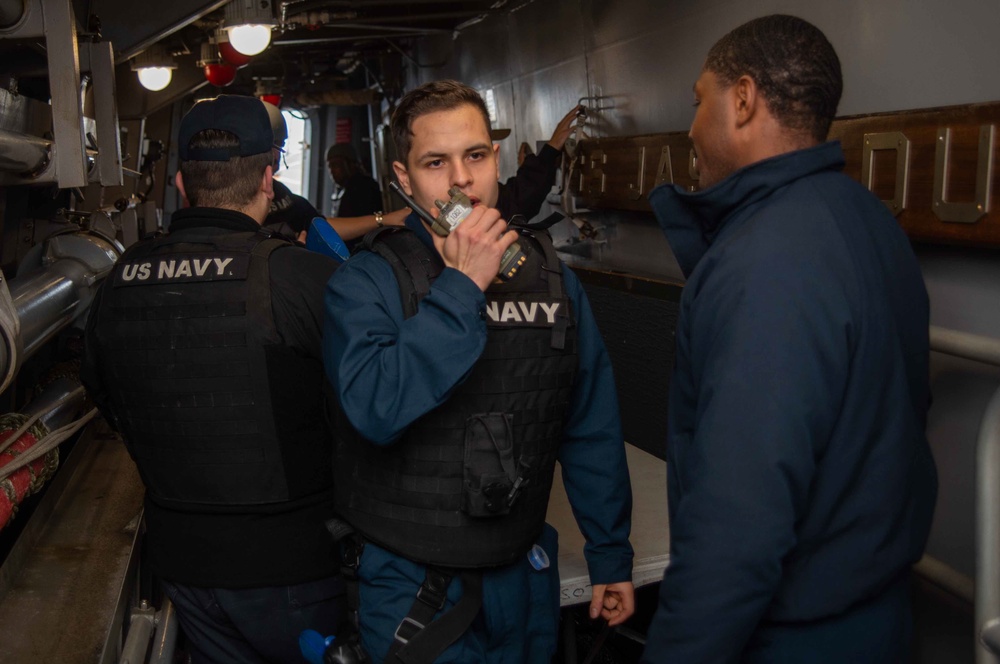 USS Jason Dunham (DDG 109) Conducts an Anti-Terrorism Training Team Drill